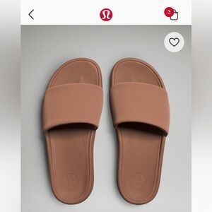 Lululemon slides